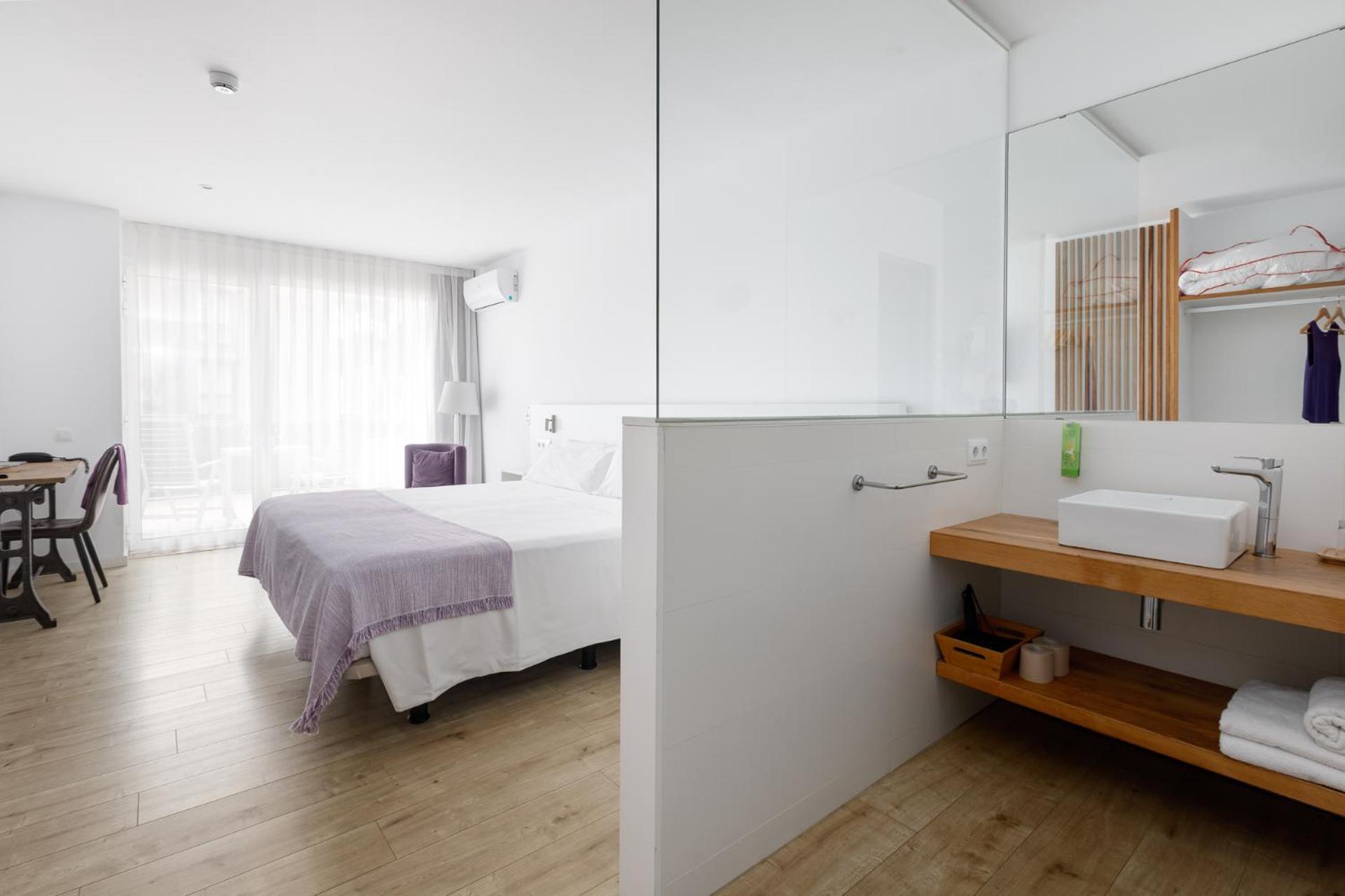 Hotel Hcp กาเลญา เด ปาลาฟรูเจล ภายนอก รูปภาพ